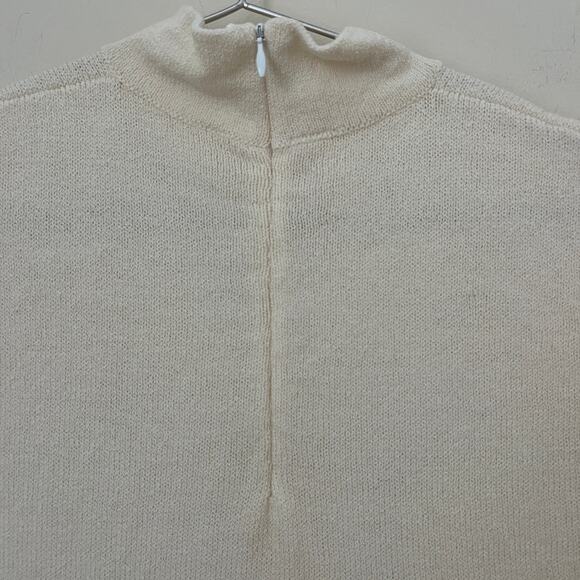 St. John Basics Cream Mock Neck Sleeveless Knit Sweater Top Size 8 - Picture 3 of 9